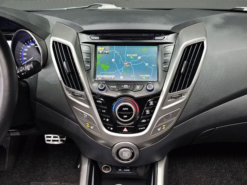 2013 Hyundai Veloster DCT Pack photo 12