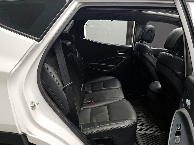 2015 Hyundai Santa Fe Diesel(e-VGT) 2.0 2WD Premium photo 11