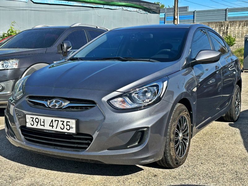 2014 Hyundai Accent Diesel 1.6 VGT Style photo 1