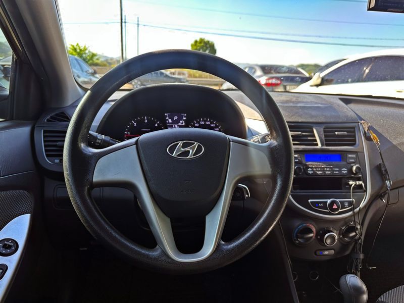 2014 Hyundai Accent Diesel 1.6 VGT Style photo 14