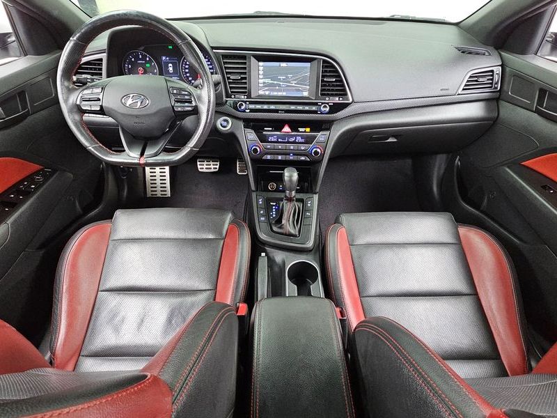 2017 Hyundai Avante 1.6 Turbo Sport photo 7