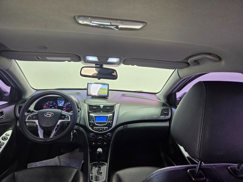 2014 Hyundai Accent Diesel WIT 1.6 VGT Modern photo 9