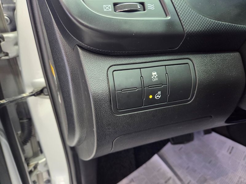 2014 Hyundai Accent Diesel WIT 1.6 VGT Modern photo 12