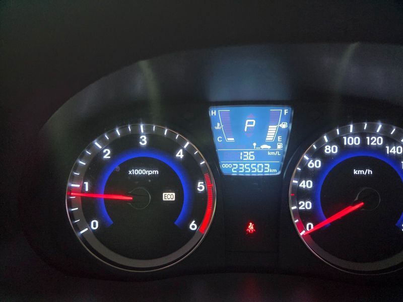 2014 Hyundai Accent Diesel WIT 1.6 VGT Modern photo 14