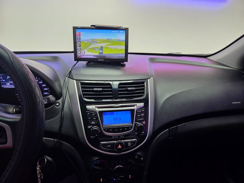 2014 Hyundai Accent Diesel WIT 1.6 VGT Modern photo 16