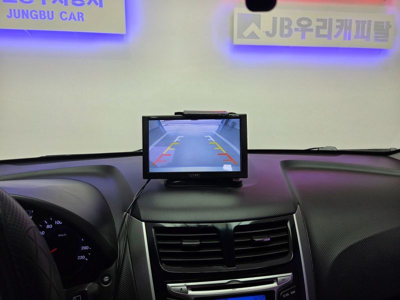 2014 Hyundai Accent Diesel WIT 1.6 VGT Modern photo 17