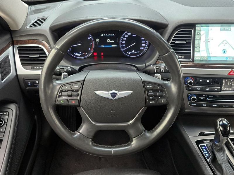 2016 Hyundai Genesis G330 Premium AWD photo 13