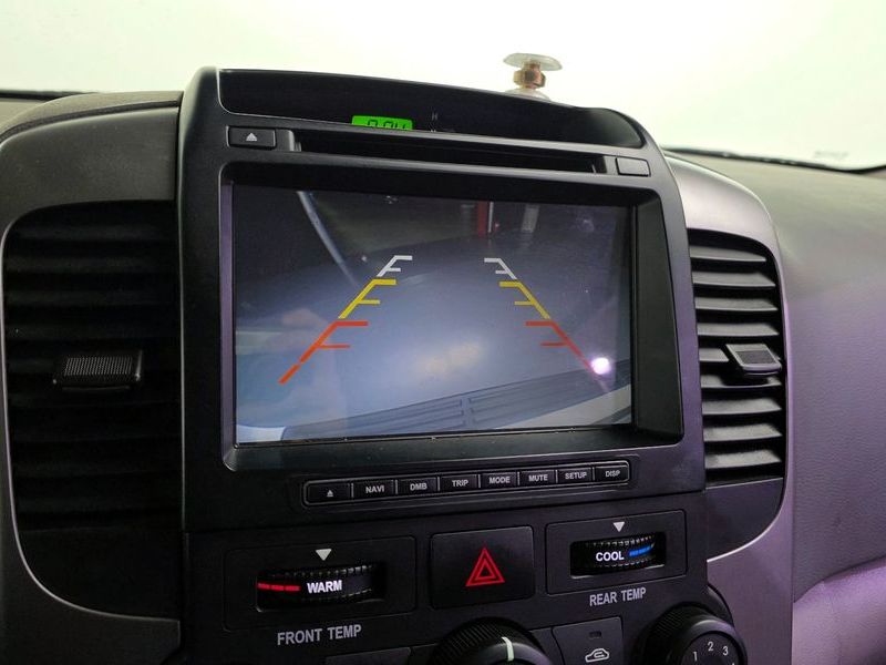 2013 Kia Carnival Grand GLX Deluxe photo 16