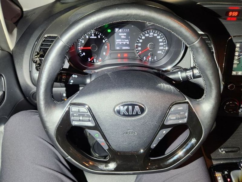 2017 Kia The New K3 Prestige photo 7