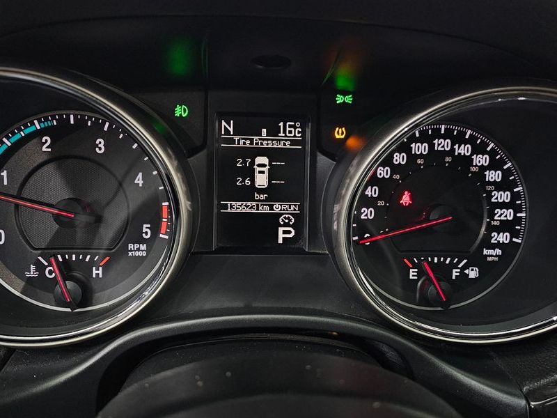 2012 Jeep Grand Cherokee 3.0 Diesel Laredo WK2 photo 8