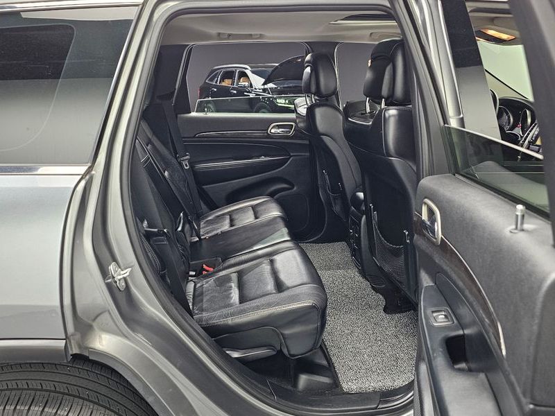 2012 Jeep Grand Cherokee 3.0 Diesel Laredo WK2 photo 11