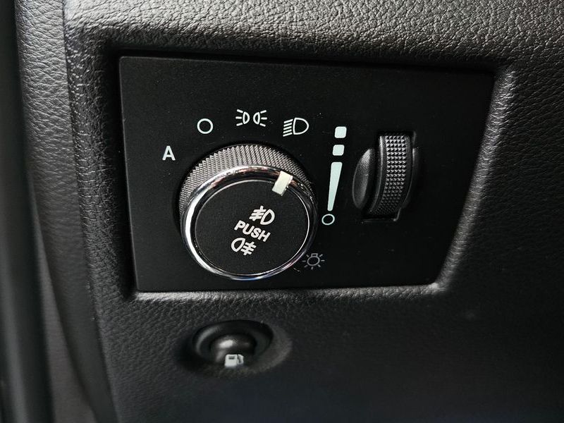 2012 Jeep Grand Cherokee 3.0 Diesel Laredo WK2 photo 14