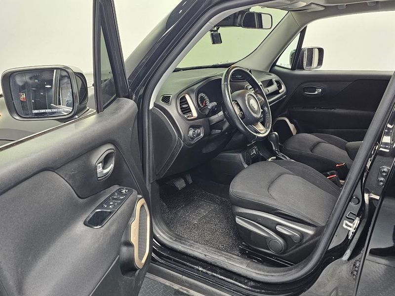 2016 Jeep Renegade 2.4 Longitude photo 10