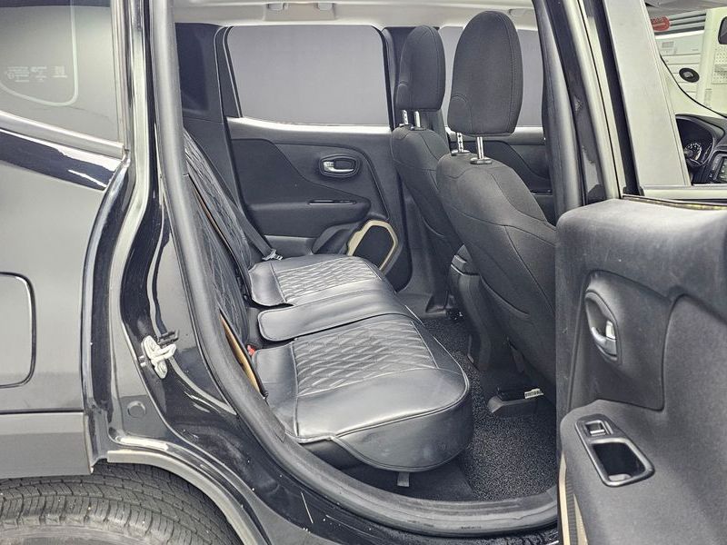 2016 Jeep Renegade 2.4 Longitude photo 12