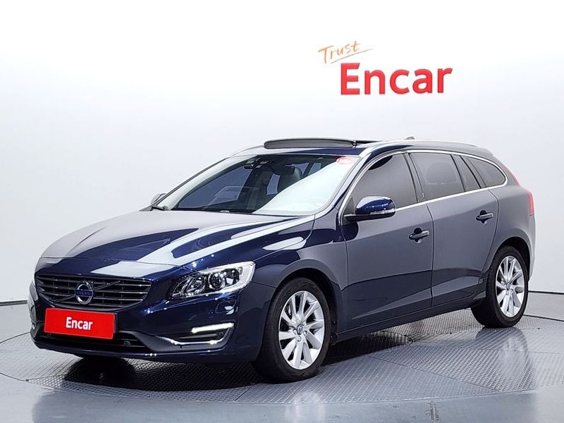 2015 Volvo V60 D2 1st photo 1