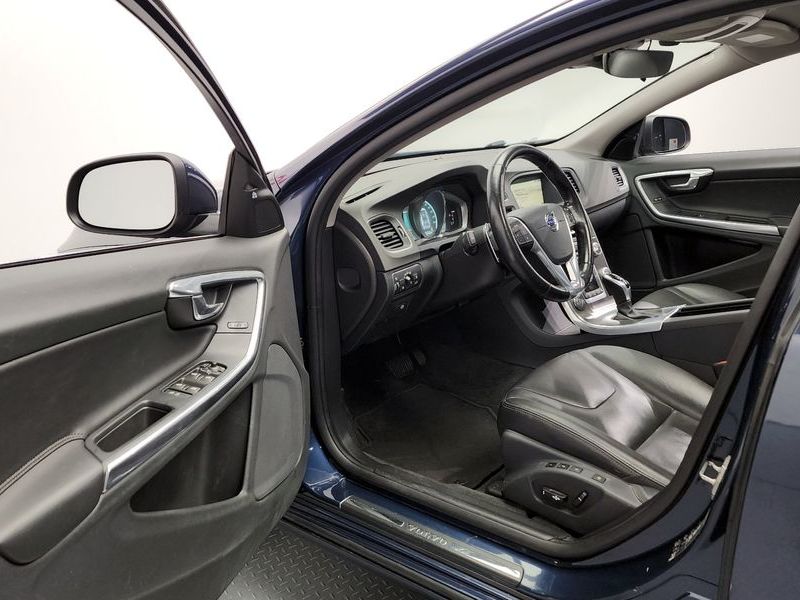 2015 Volvo V60 D2 1st photo 10