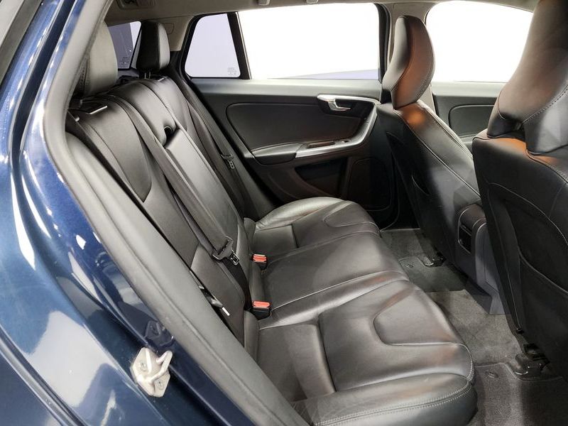 2015 Volvo V60 D2 1st photo 12