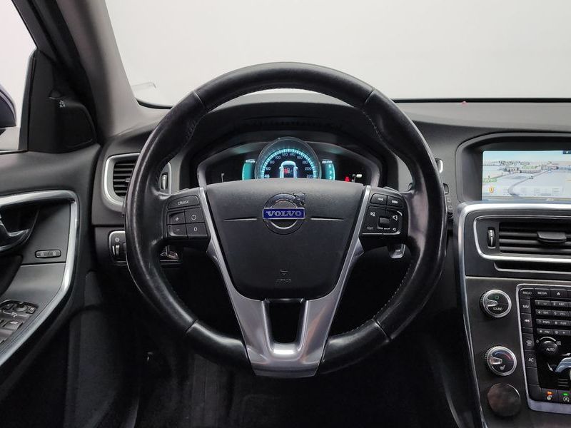 2015 Volvo V60 D2 1st photo 13