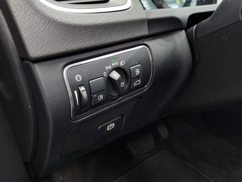 2015 Volvo V60 D2 1st photo 17