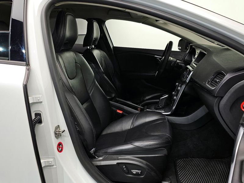 2017 Volvo V40 D3 2nd photo 10