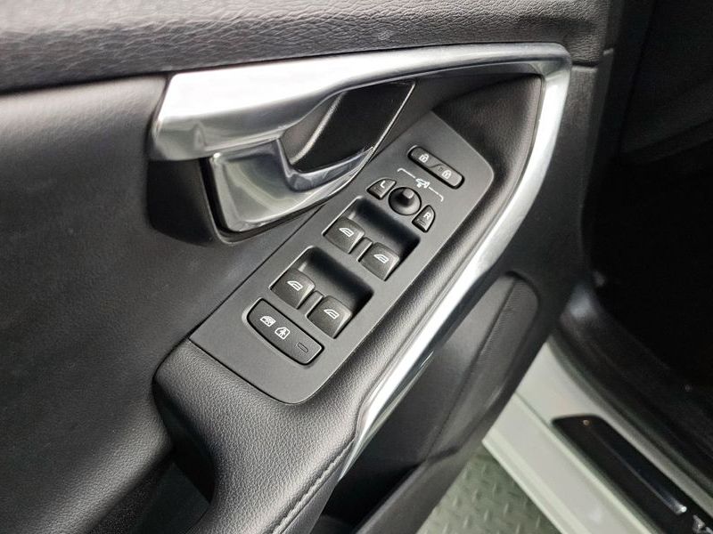 2017 Volvo V40 D3 2nd photo 18