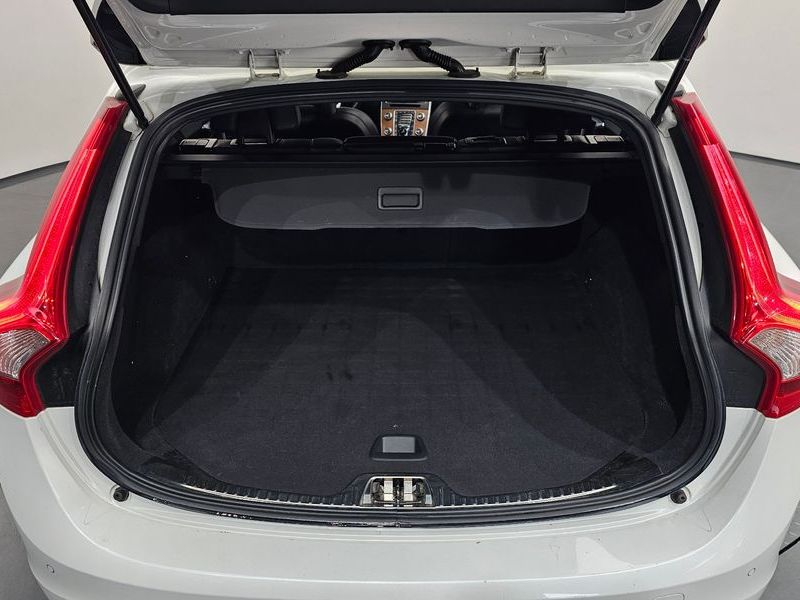 2018 Volvo V60 D4 photo 17
