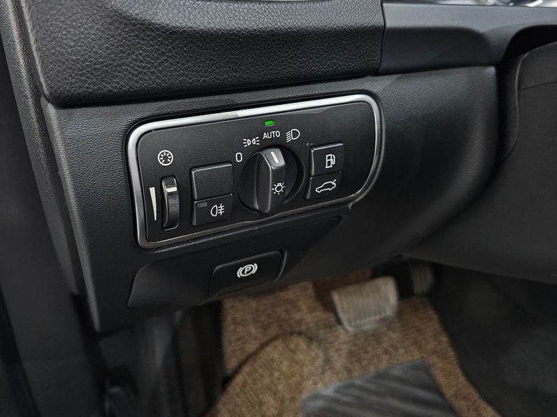 2018 Volvo V60 D4 photo 19