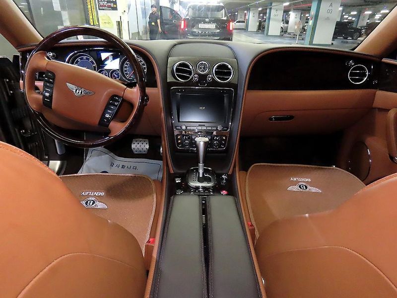 2014 Bentley Flying Spur 6.0 photo 10