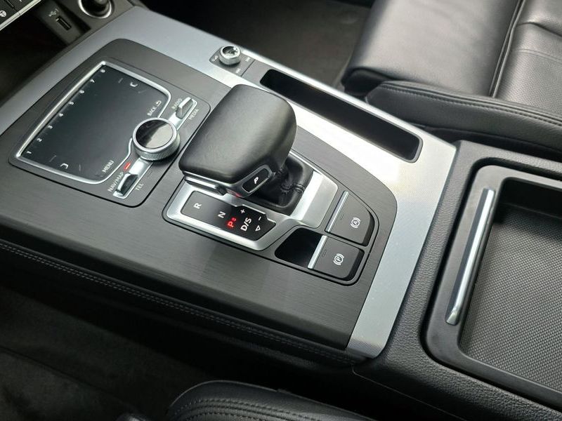 2020 Audi Q5 50 TDI Quattro Premium photo 9