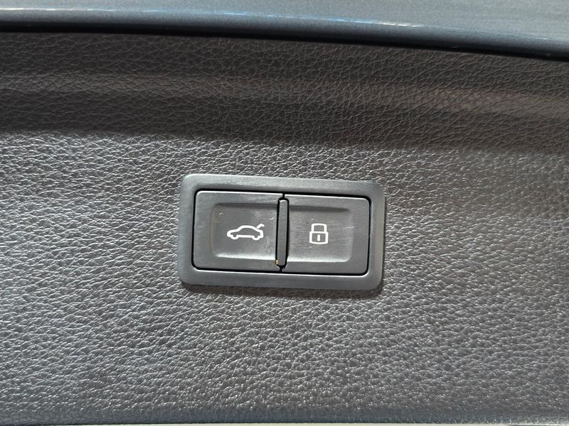 2020 Audi Q5 50 TDI Quattro Premium photo 20