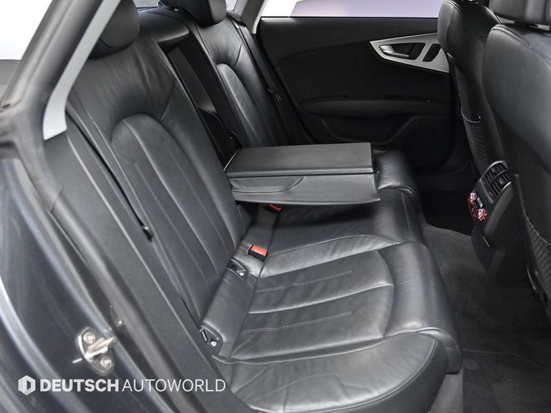 2012 Audi A7 3.0 TFSI Quattro Entry 4G photo 12