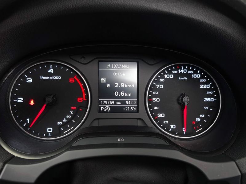 2015 Audi A3 25 TDI Dynamic Sportback 8V photo 8