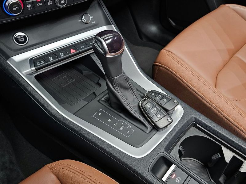 2024 Audi Q3 40 TFSI Quattro Premium photo 9