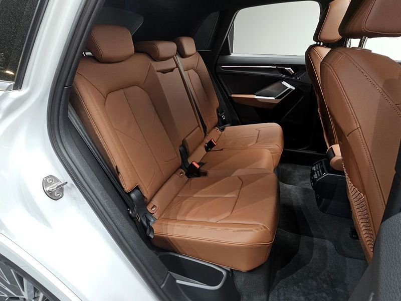 2024 Audi Q3 40 TFSI Quattro Premium photo 11