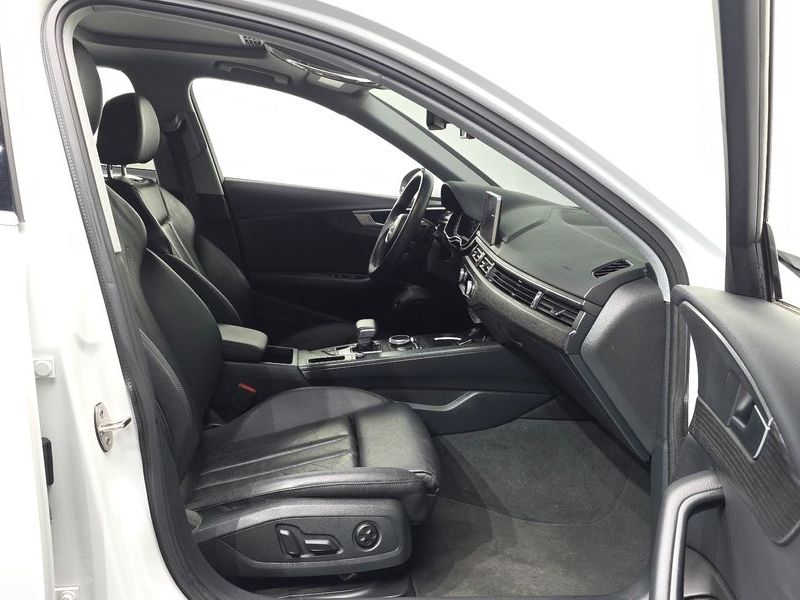 2018 Audi A4 30 TDI Premium photo 11