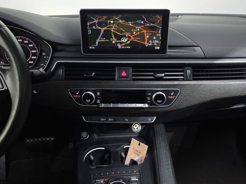 2018 Audi A4 30 TDI Premium photo 14