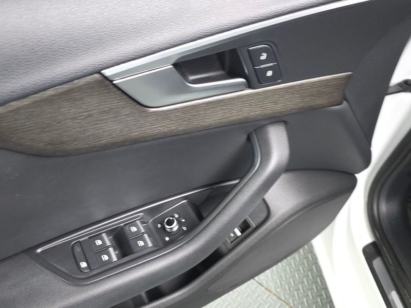 2018 Audi A4 30 TDI Premium photo 17