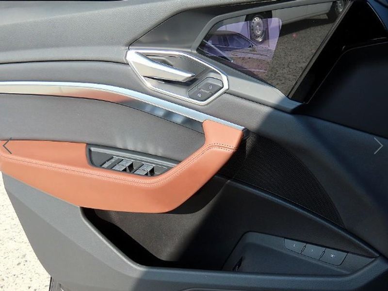 2022 Audi e-tron 55 Quattro Sportback photo 12