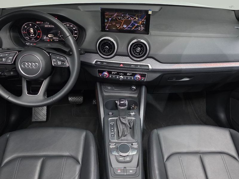 2023 Audi Q2 35 TDI Premium photo 7