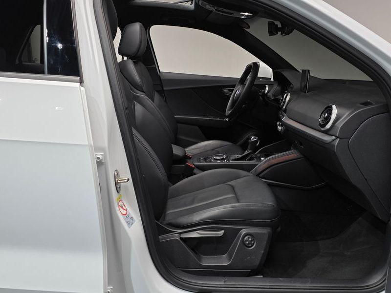 2023 Audi Q2 35 TDI Premium photo 10