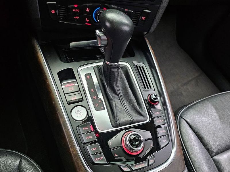 2012 Audi Q5 2.0 TDI Quattro Dynamic 8R photo 9