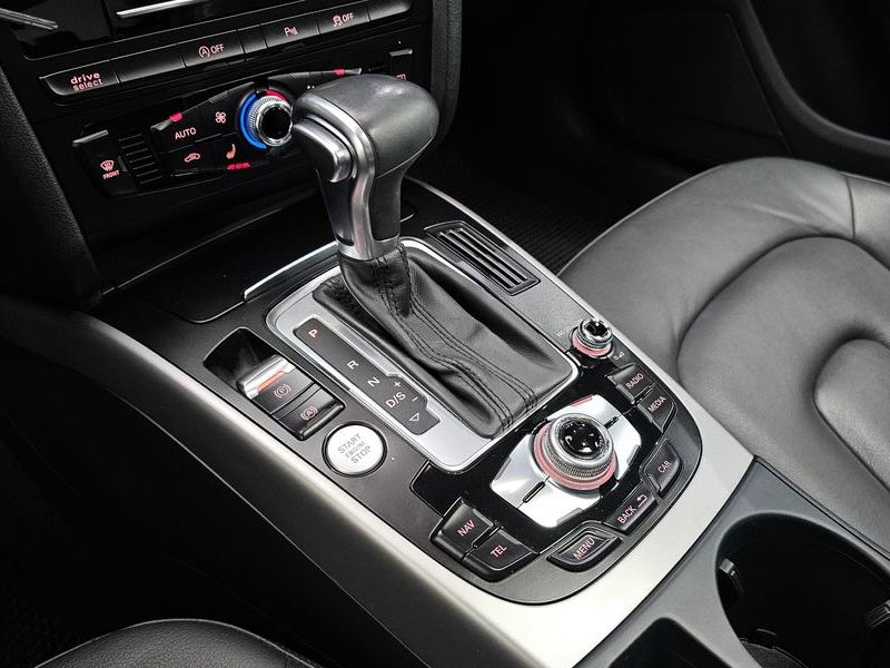 2013 Audi A4 2.0 TDI Quattro Dynamic B8 photo 9