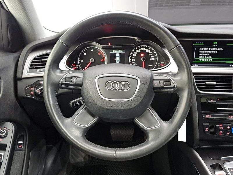 2013 Audi A4 2.0 TDI Quattro Dynamic B8 photo 13
