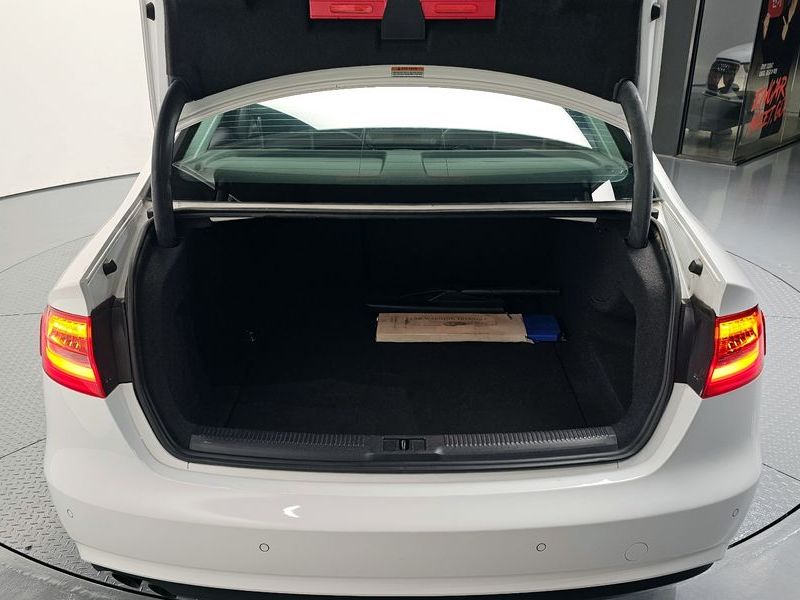 2013 Audi A4 2.0 TDI Quattro Dynamic B8 photo 19