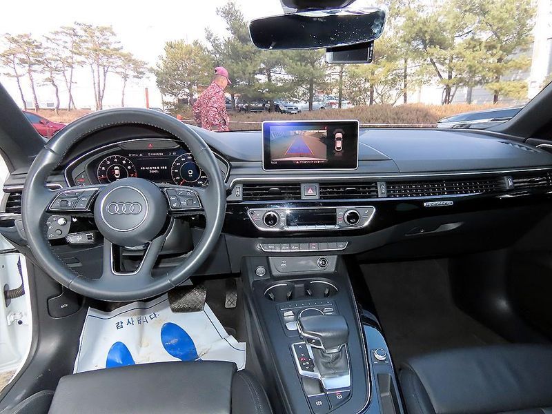2019 Audi A5 45 TFSI Quattro Premium Sportback photo 7