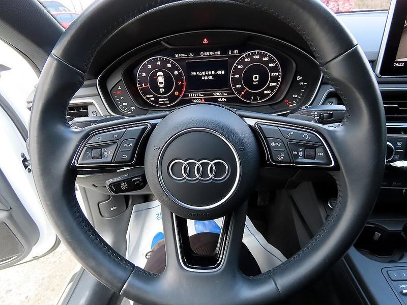 2019 Audi A5 45 TFSI Quattro Premium Sportback photo 8