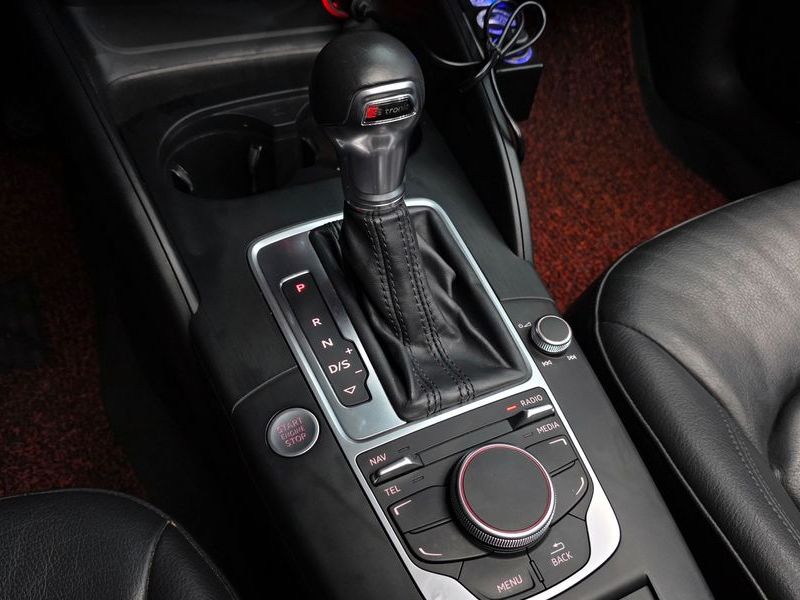 2015 Audi A3 25 TDI Dynamic Sportback 8V photo 9