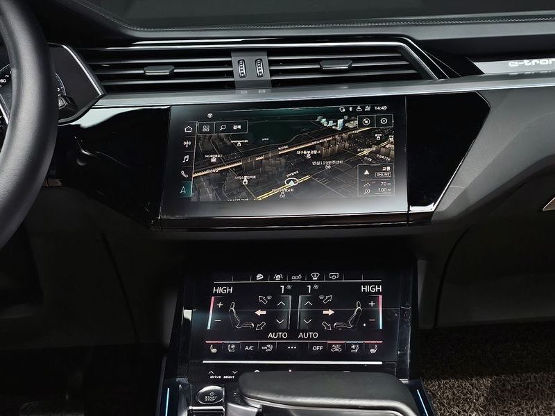2020 Audi e-tron 55 Quattro photo 14