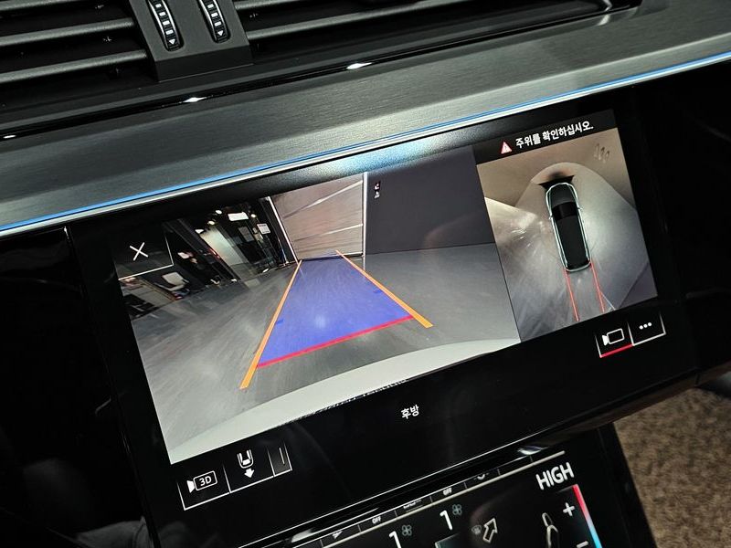 2020 Audi e-tron 55 Quattro photo 15