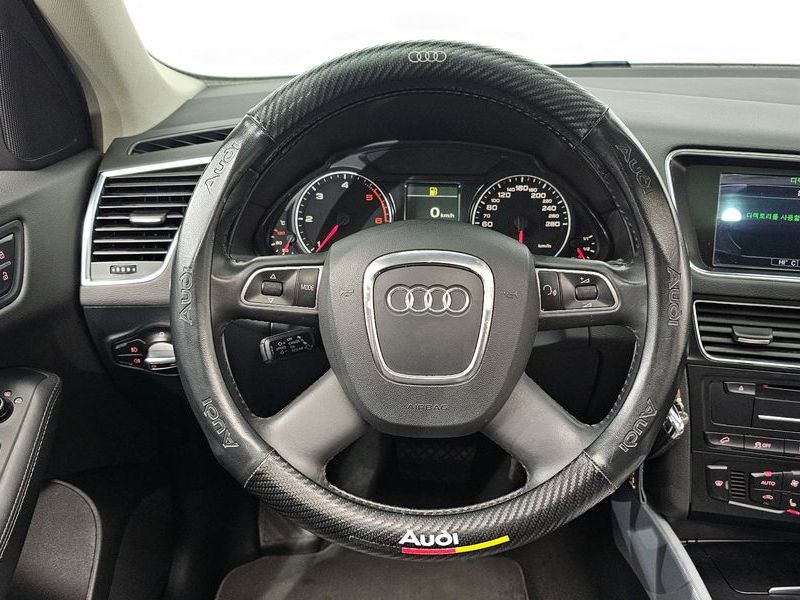 2012 Audi Q5 2.0 TDI Quattro 8R photo 13